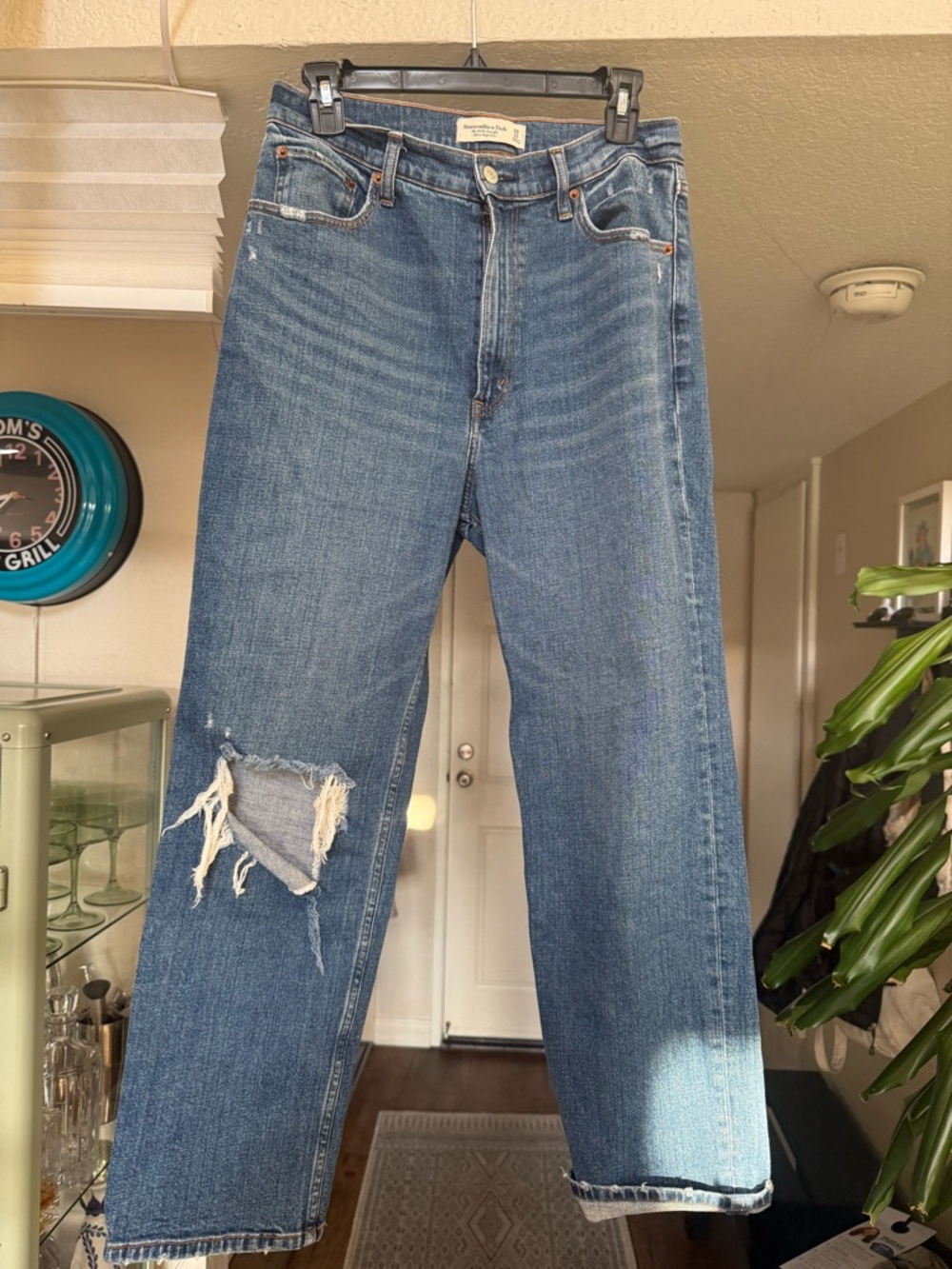 Abercrombie & Fitch Ankle Straight Ultra High-Rise Jean